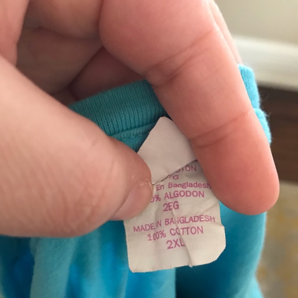 Cute thrifting tee - Picture 3 of 3